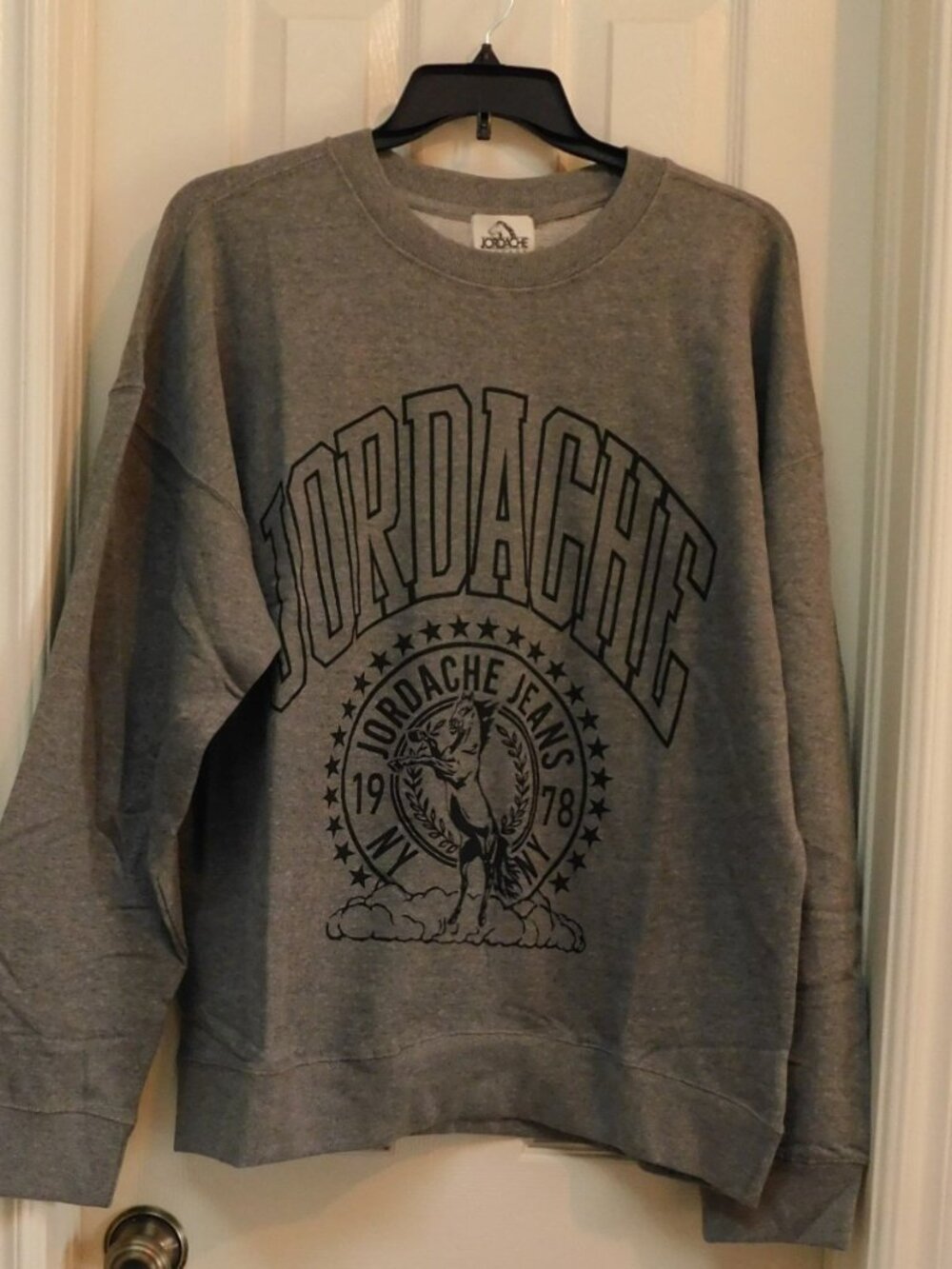 JORDACHE Vintage Inspired Graphic Sweatshirt Heather Gray Crewneck Pullover L